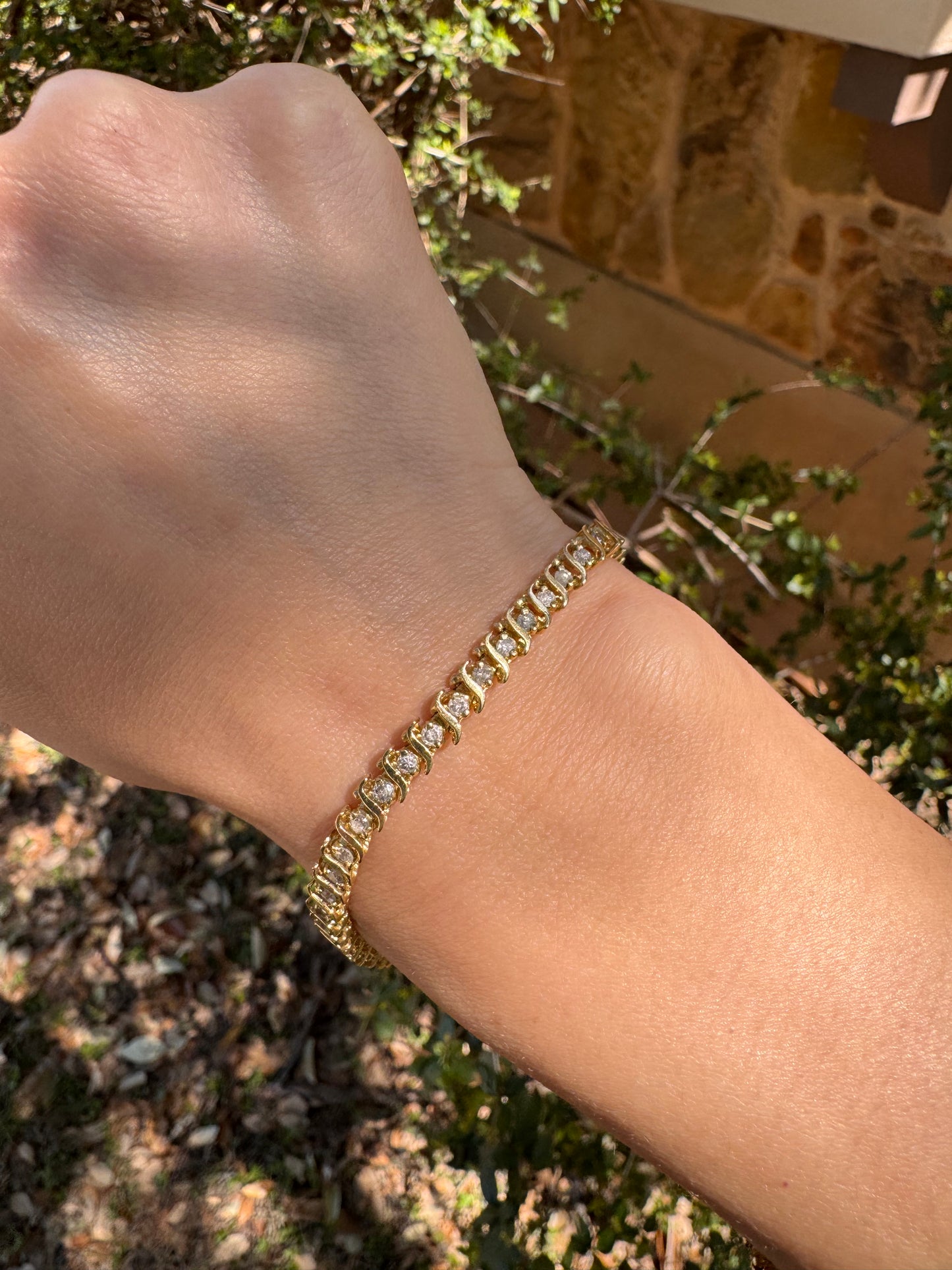 10k Diamond Bracelet, 7.25"