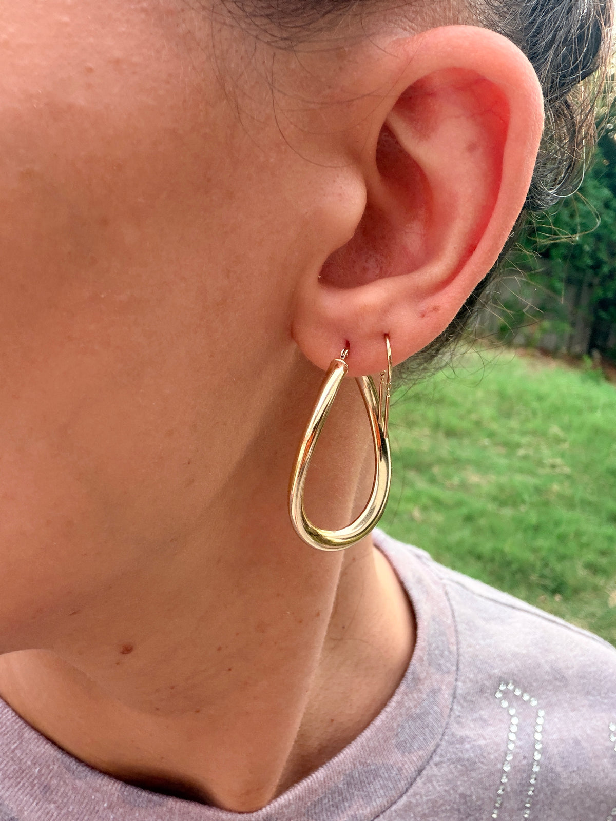 14k Oblong Twist Hoop