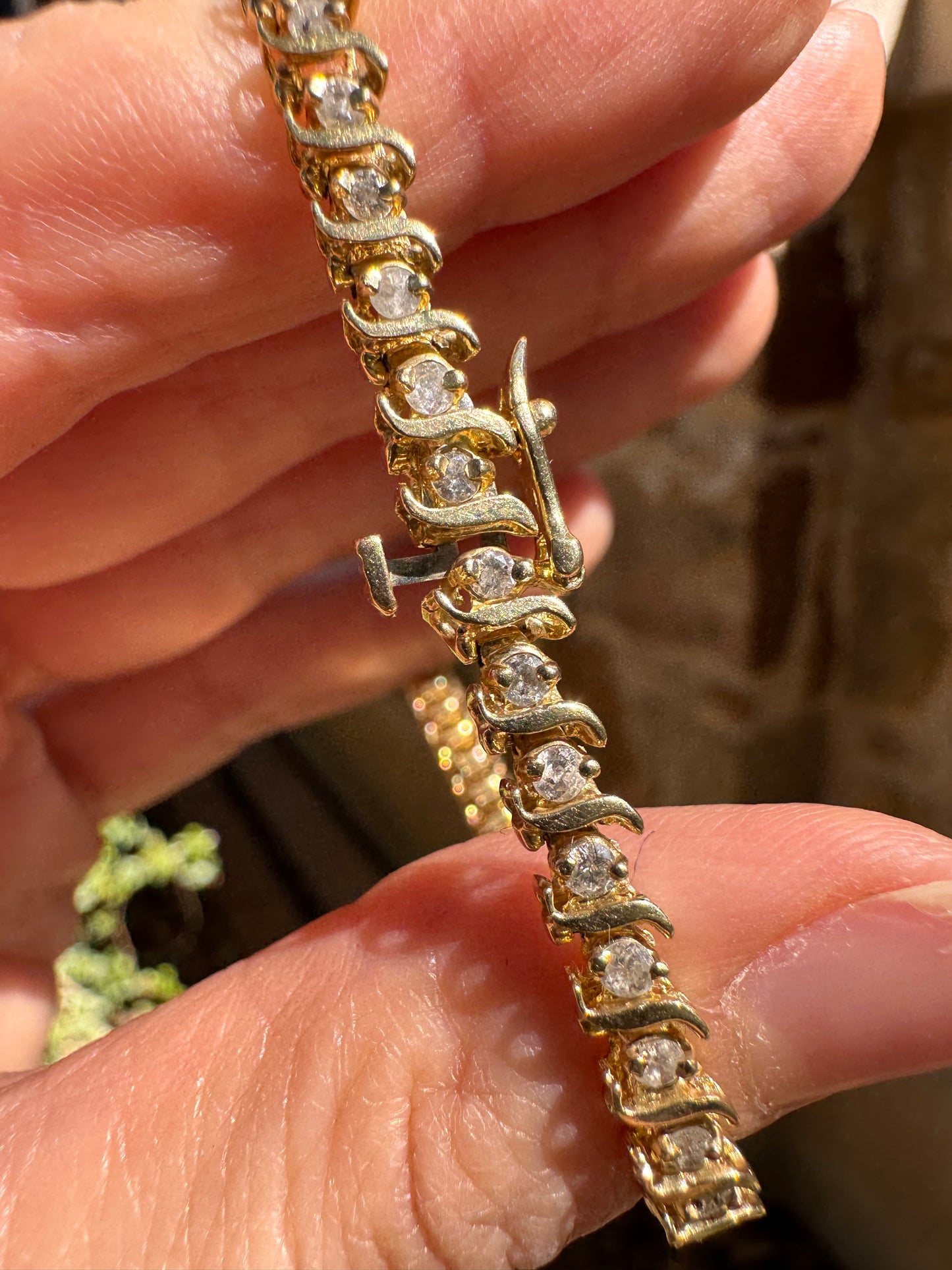 10k Diamond Bracelet, 7.25"