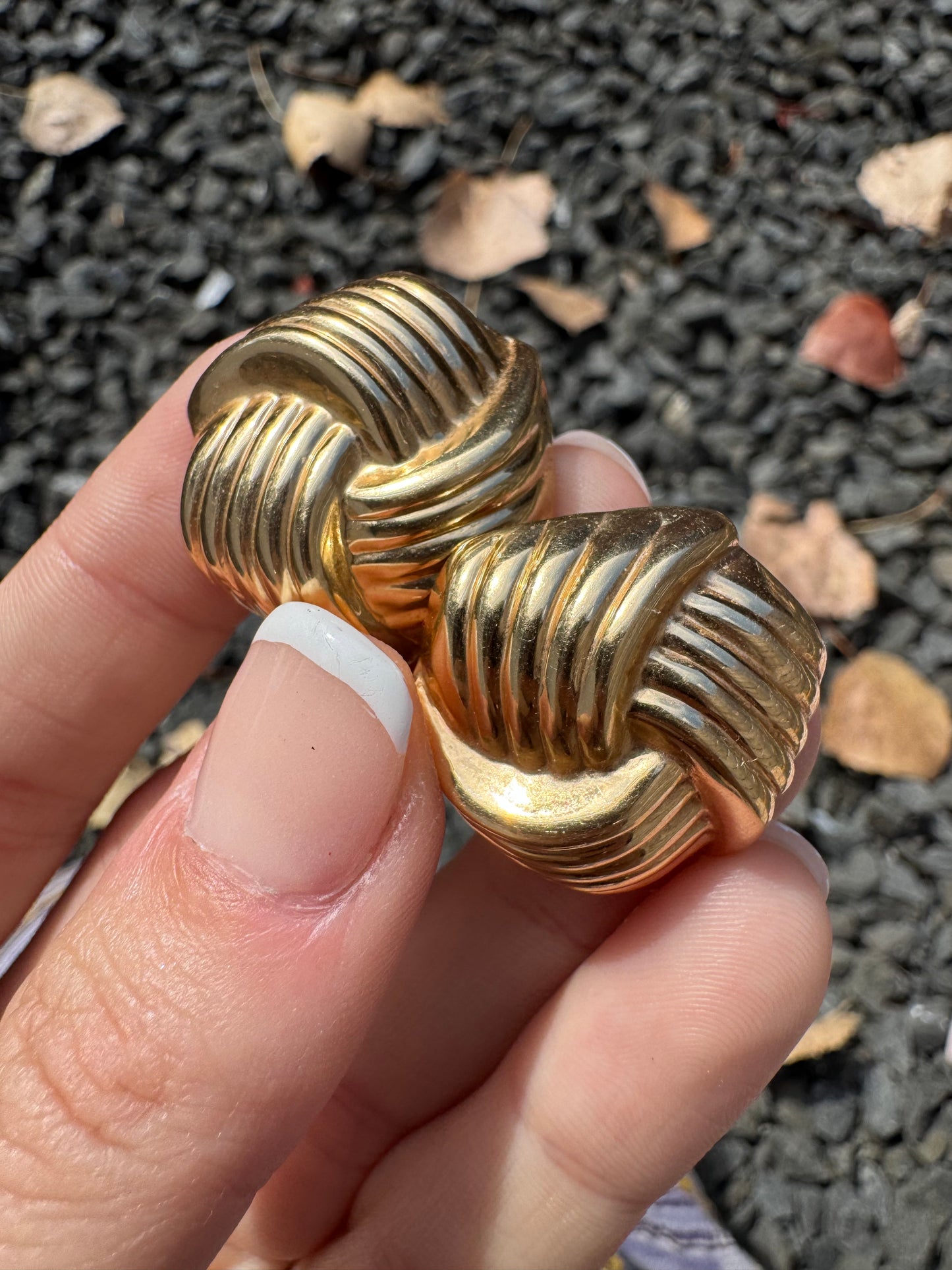 14k Ribbed Omega Backs, Italian