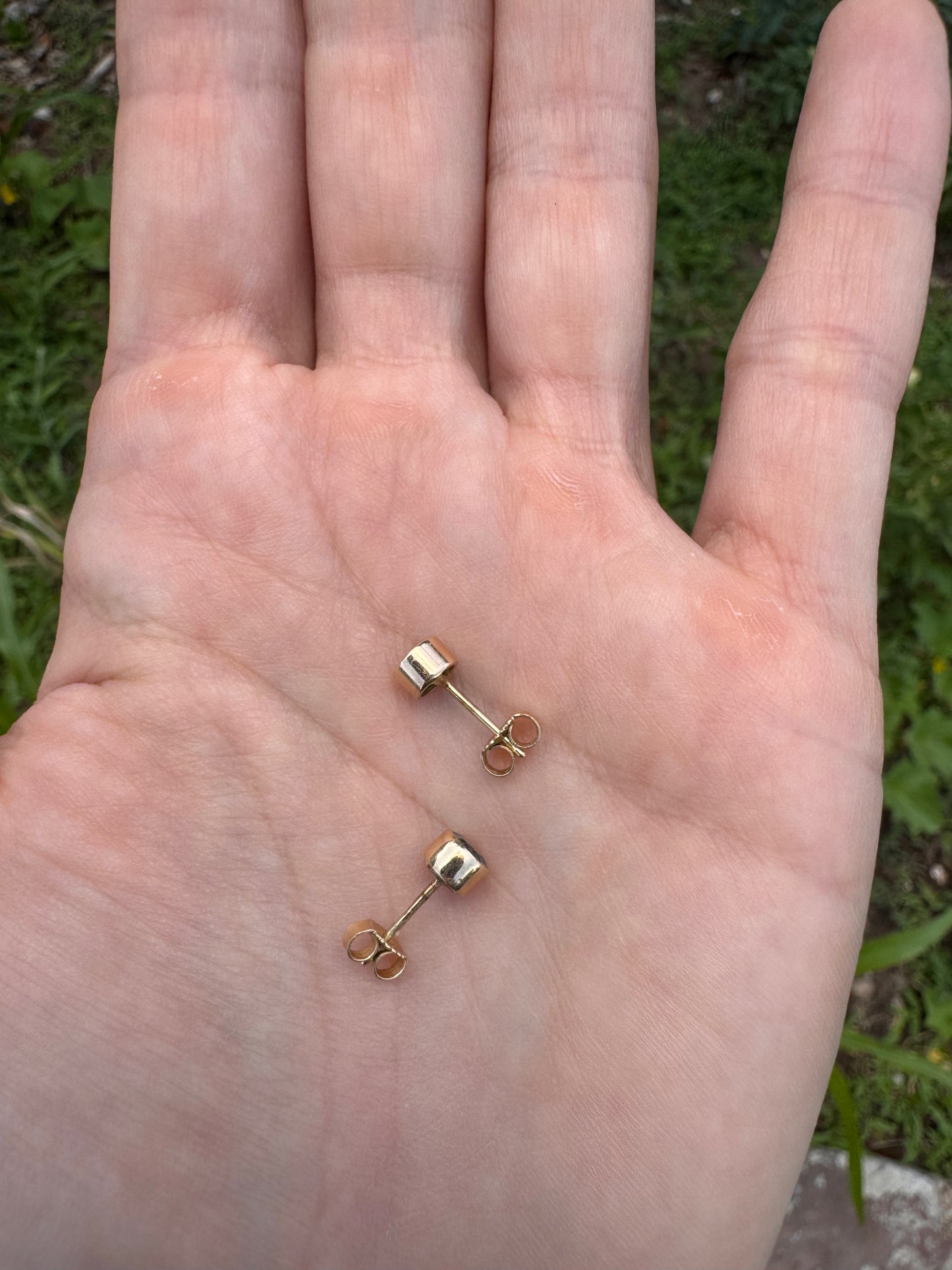 14k Diamond Earrings , appx 1 ctw