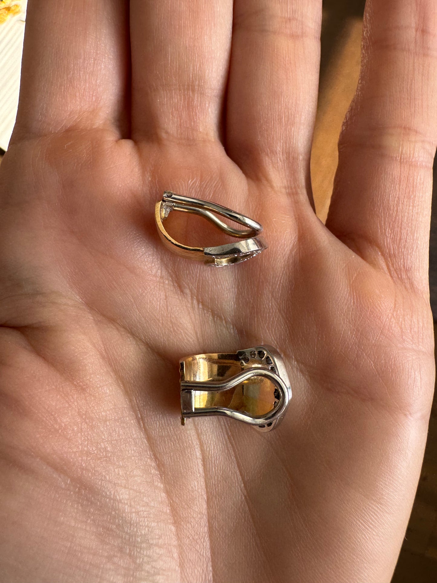 18k Buckle Earrings-clip on