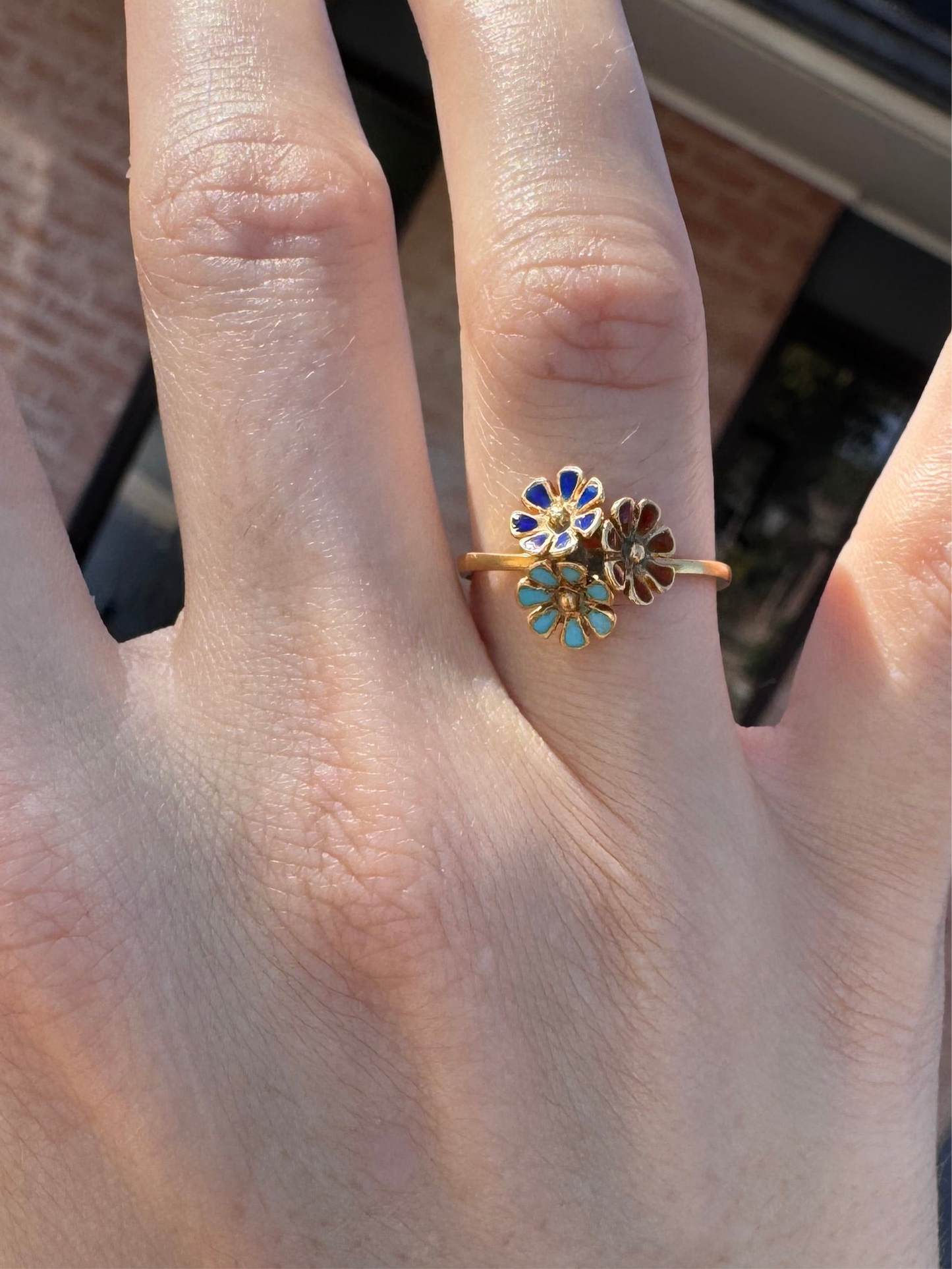 18k Flower Enamel Ring, uno-a-erre