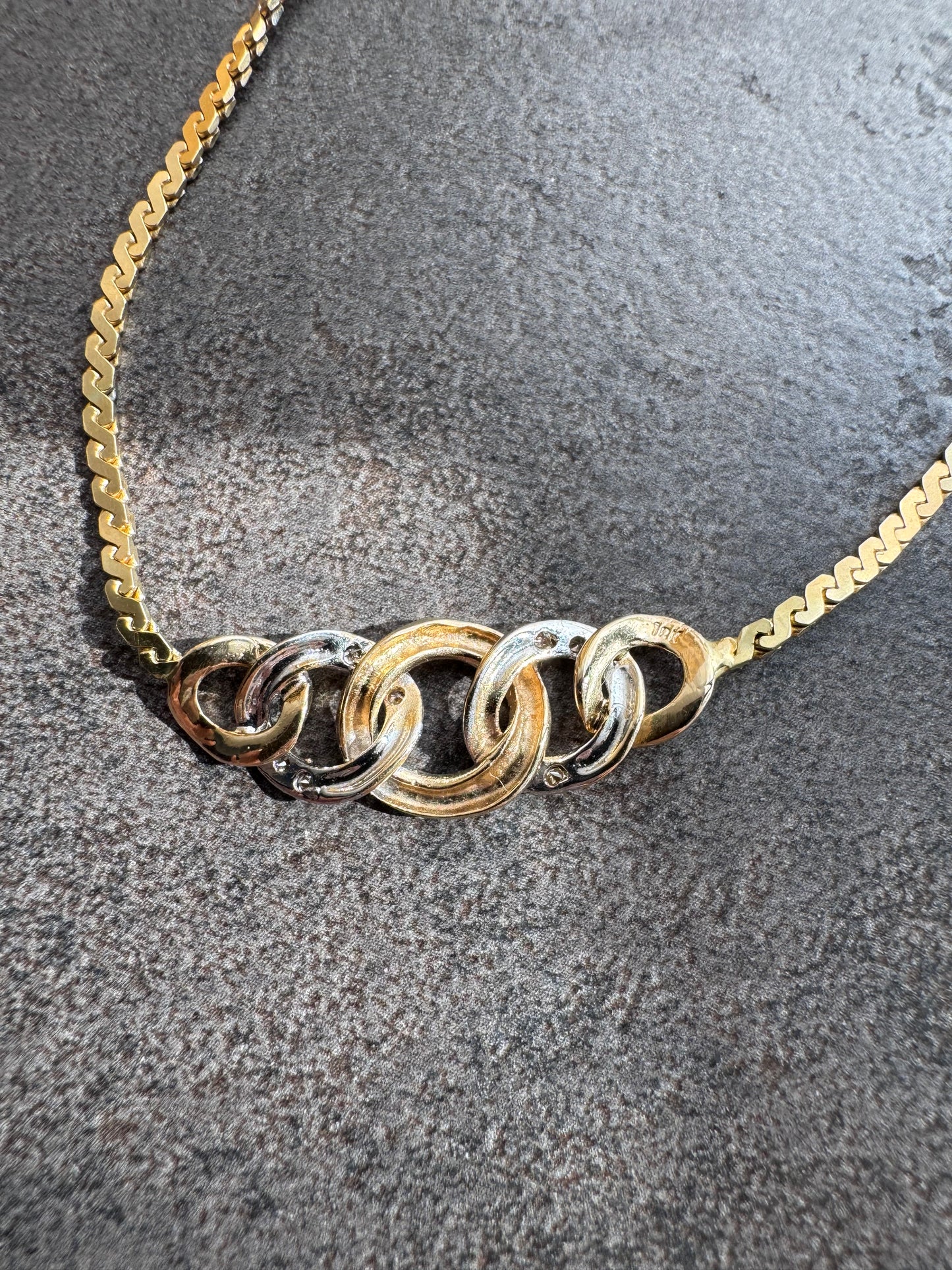14k Interlocking Circles Chain