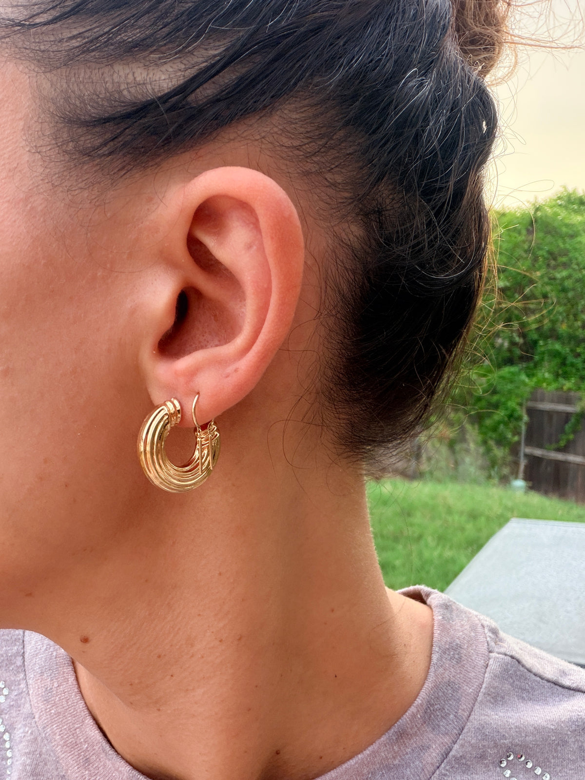 14k Ribbed Hoops, pushbacks