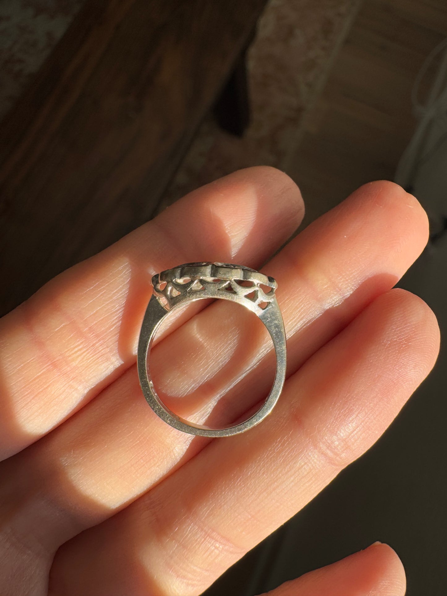 14k White Gold Ring with Diamonds, size 6.25