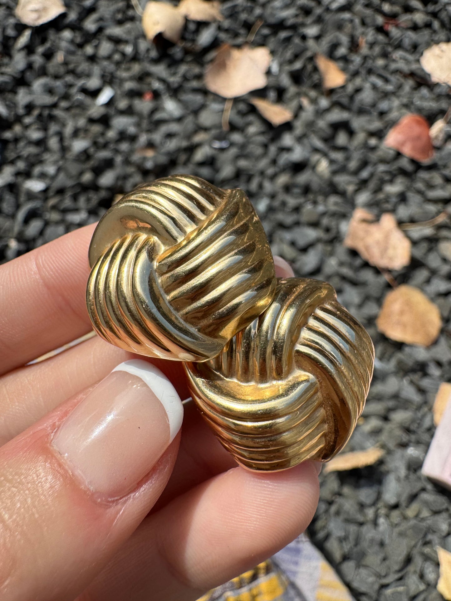 14k Ribbed Omega Backs, Italian