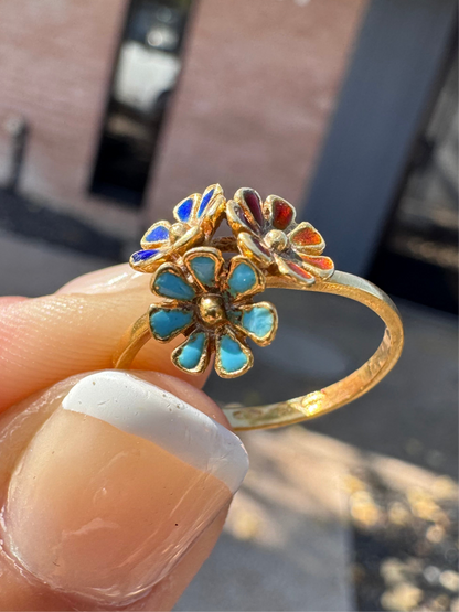 18k Flower Enamel Ring, uno-a-erre