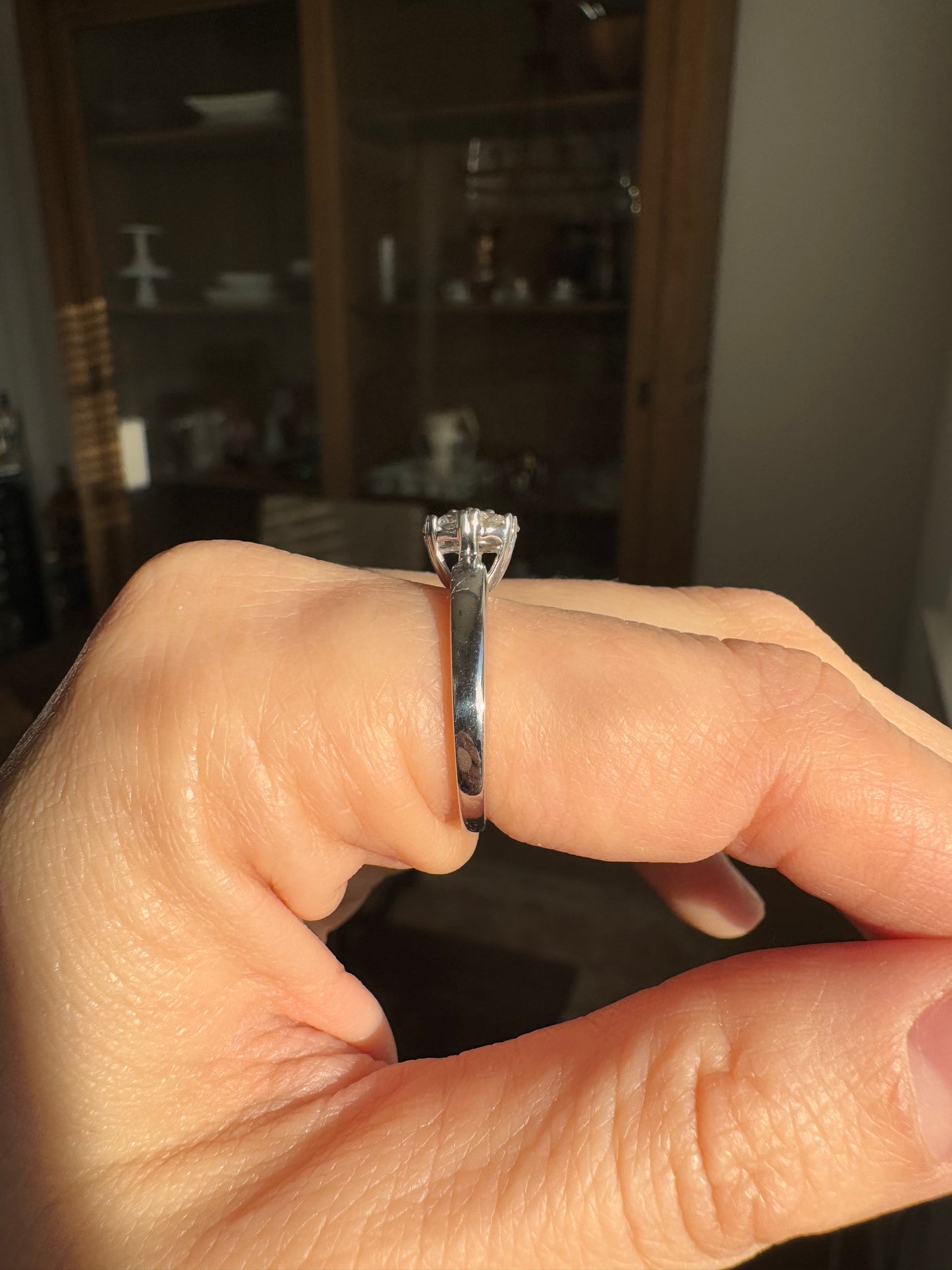 18k White Gold Diamond Flower Cluster Ring, size 7