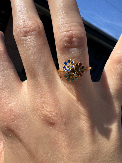 18k Flower Enamel Ring, uno-a-erre