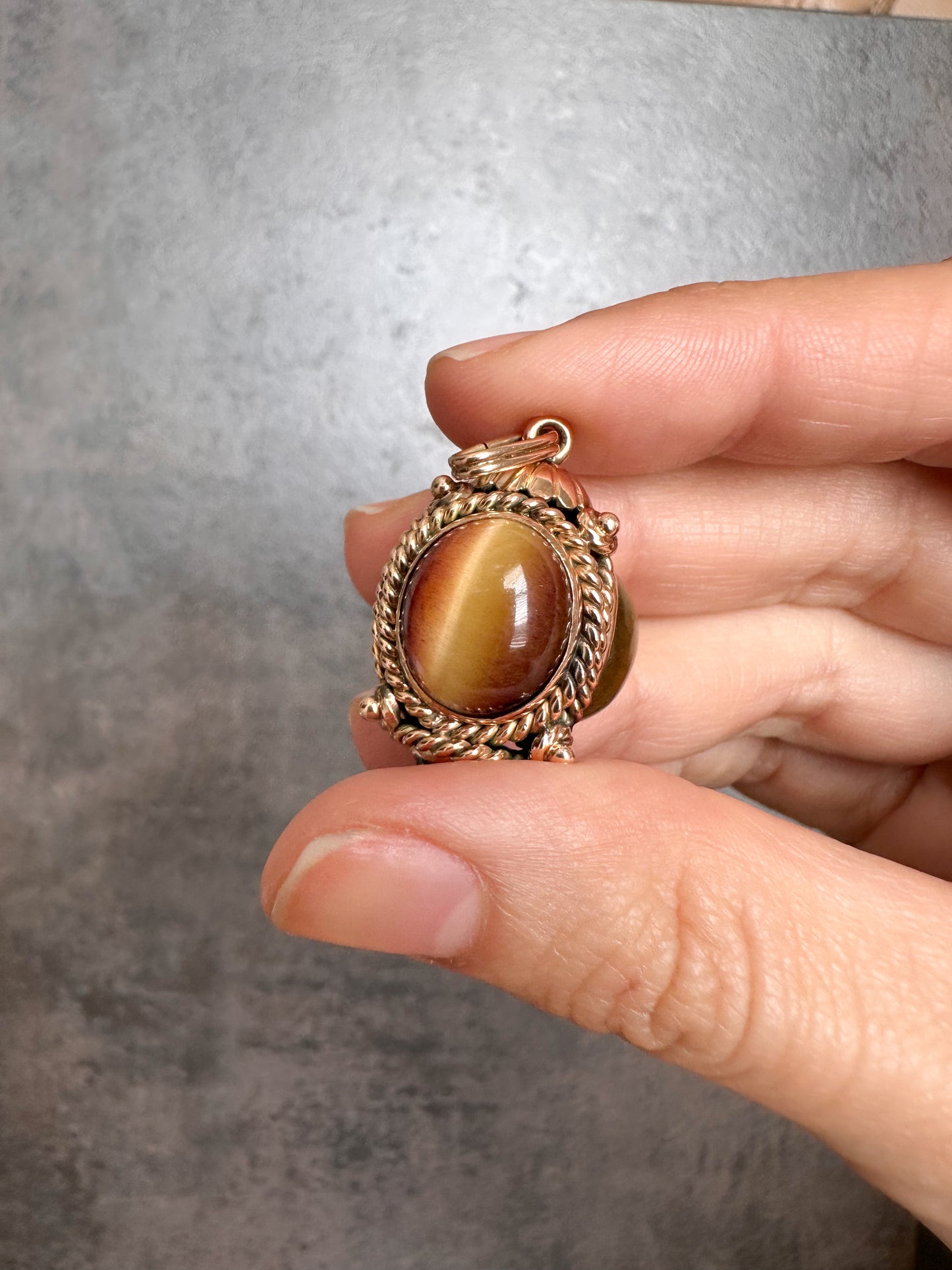 14k Tiger's Eye Pendant, circa 1960s