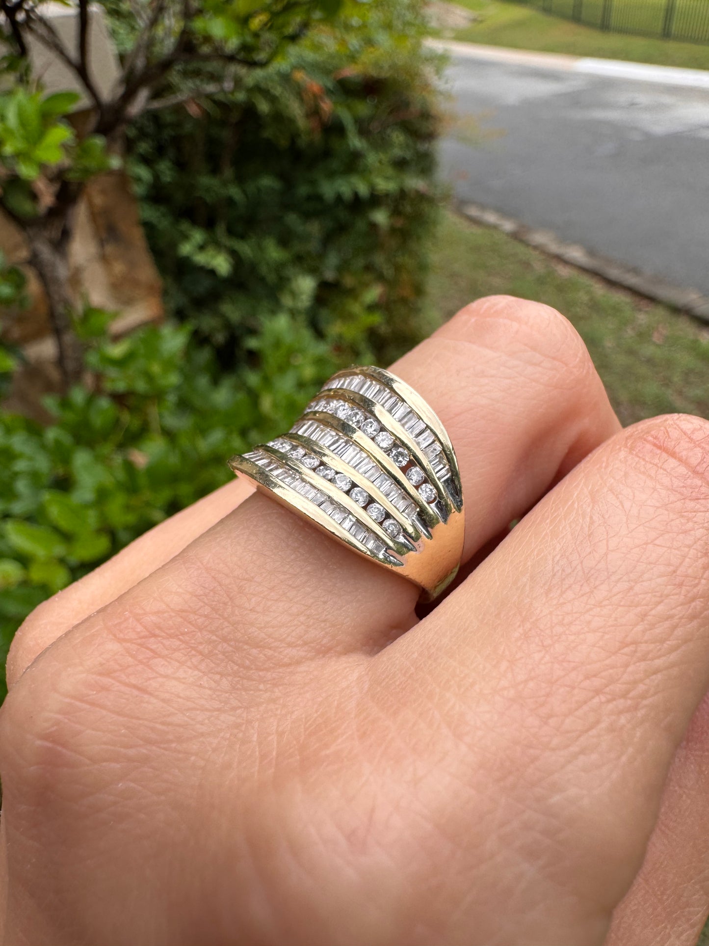 14k Concave Diamond Ring