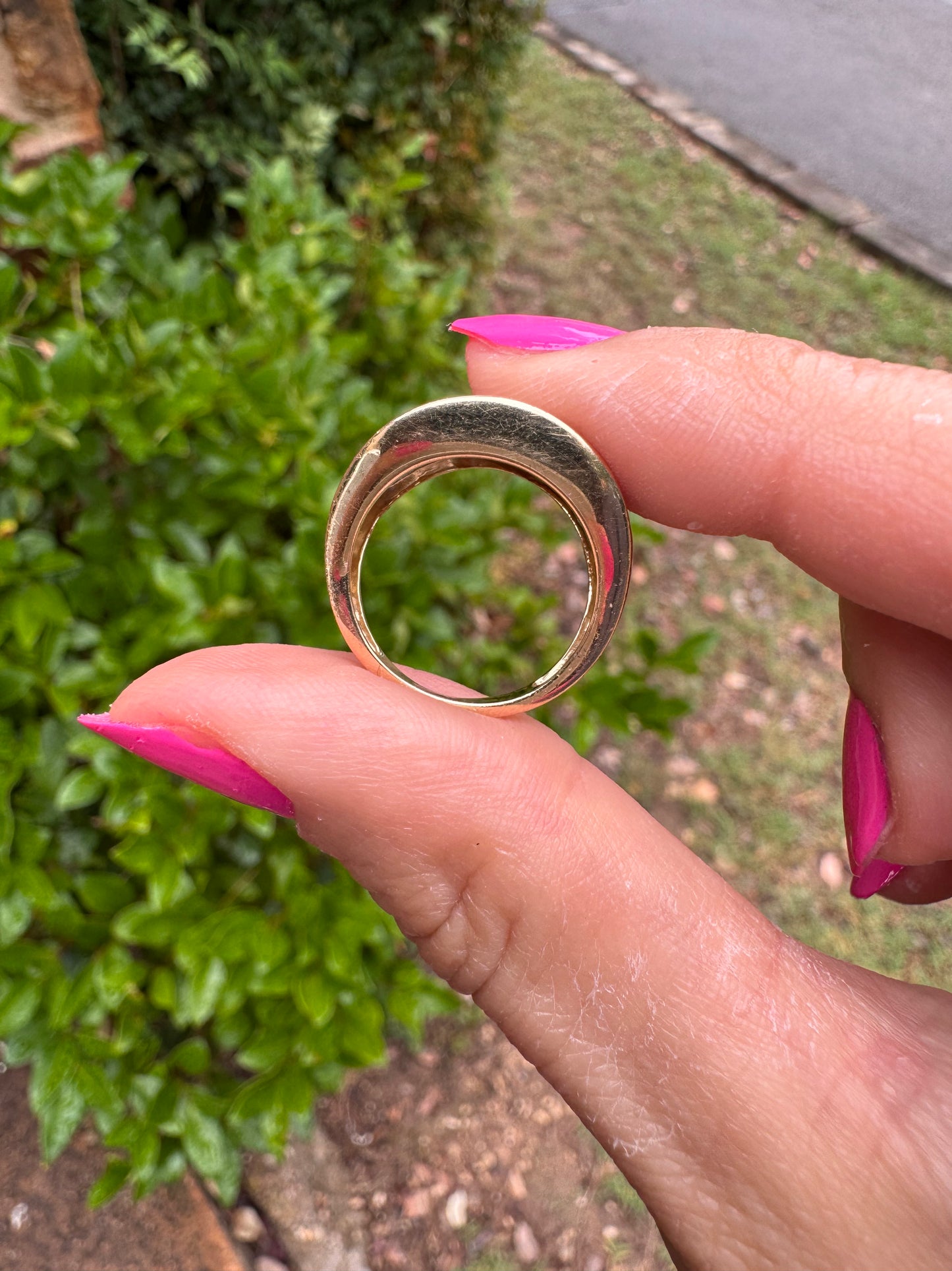 14k Concave Diamond Ring