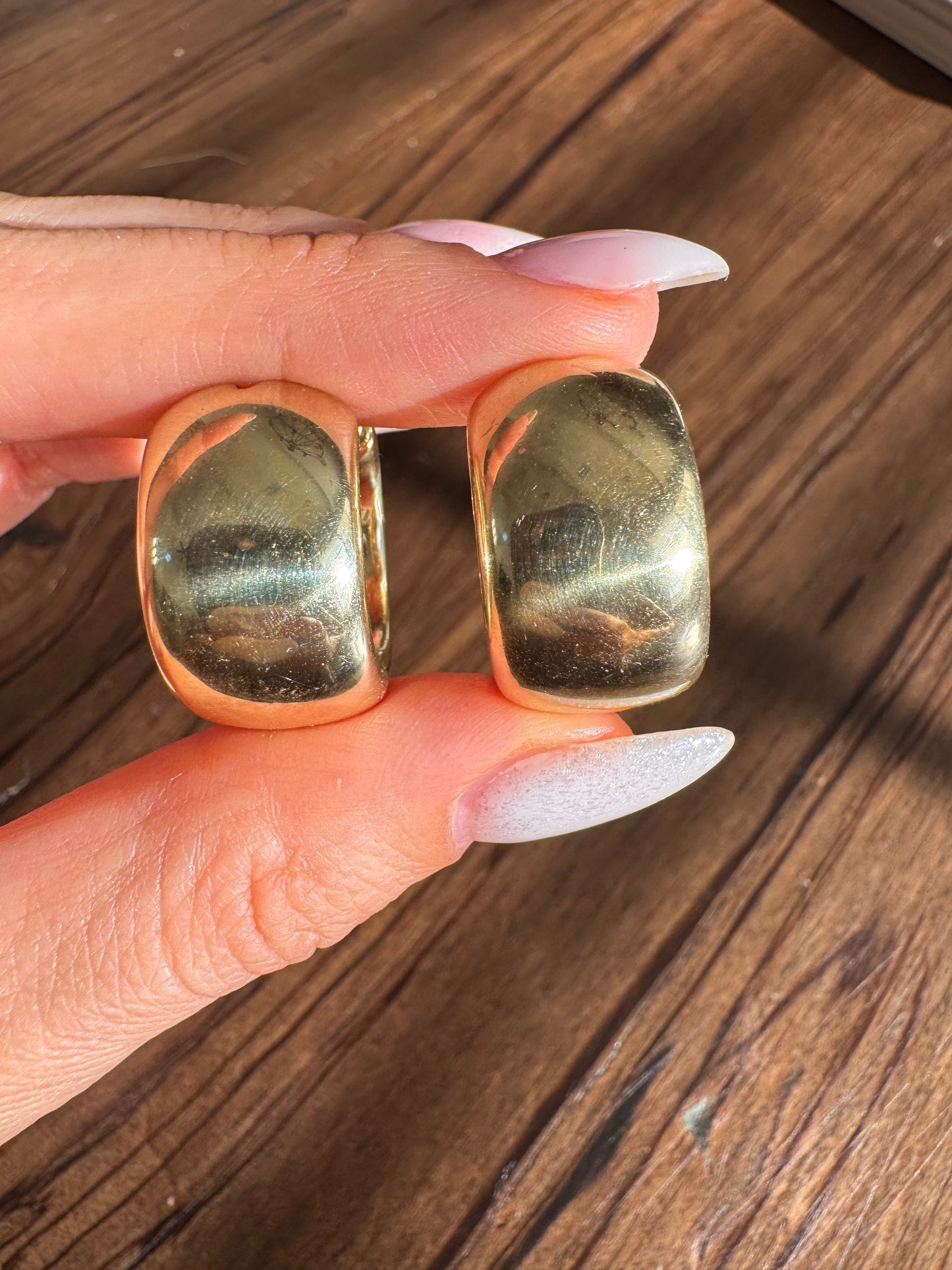 18k Chubby Hoops