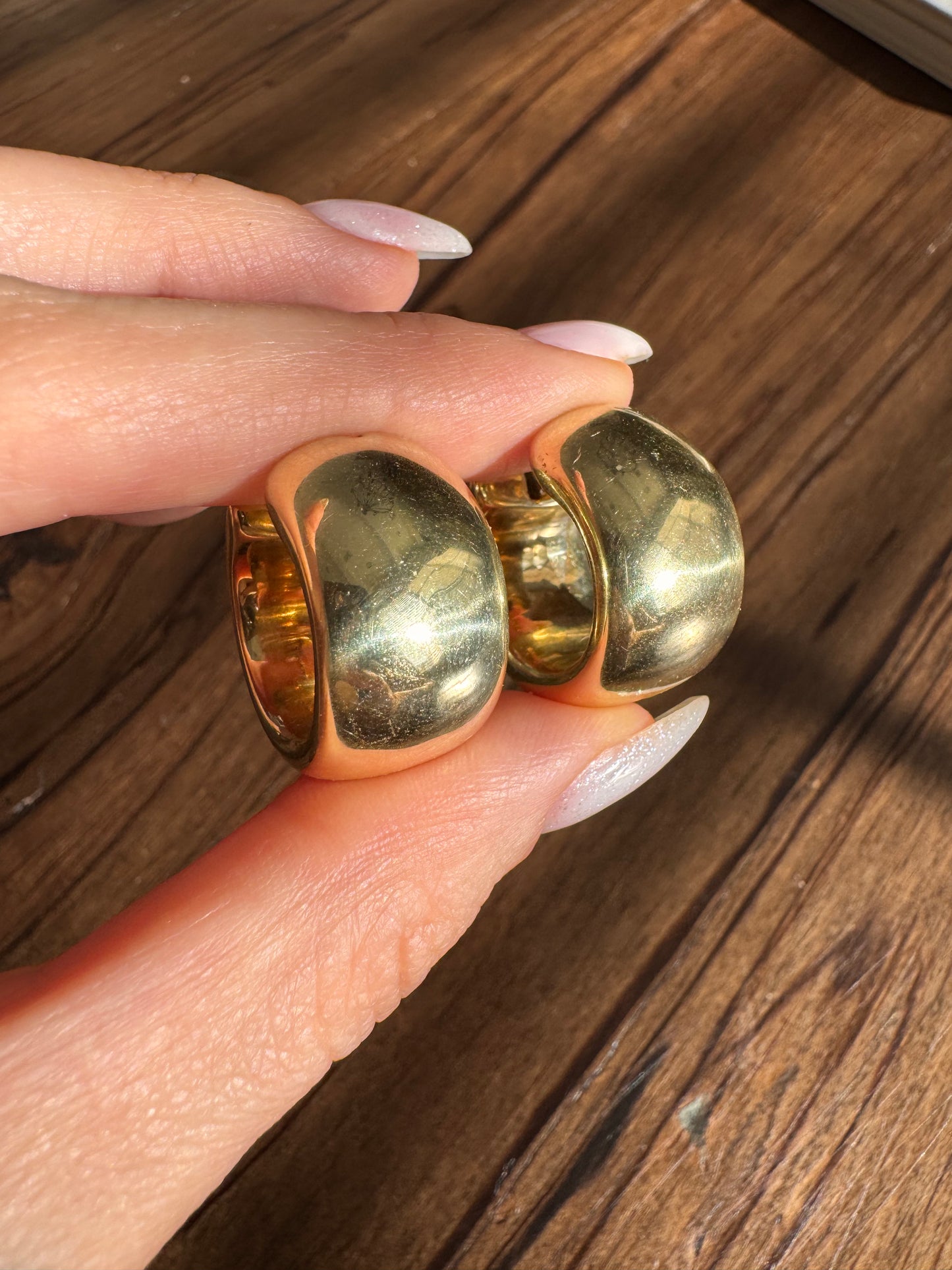 18k Chubby Hoops
