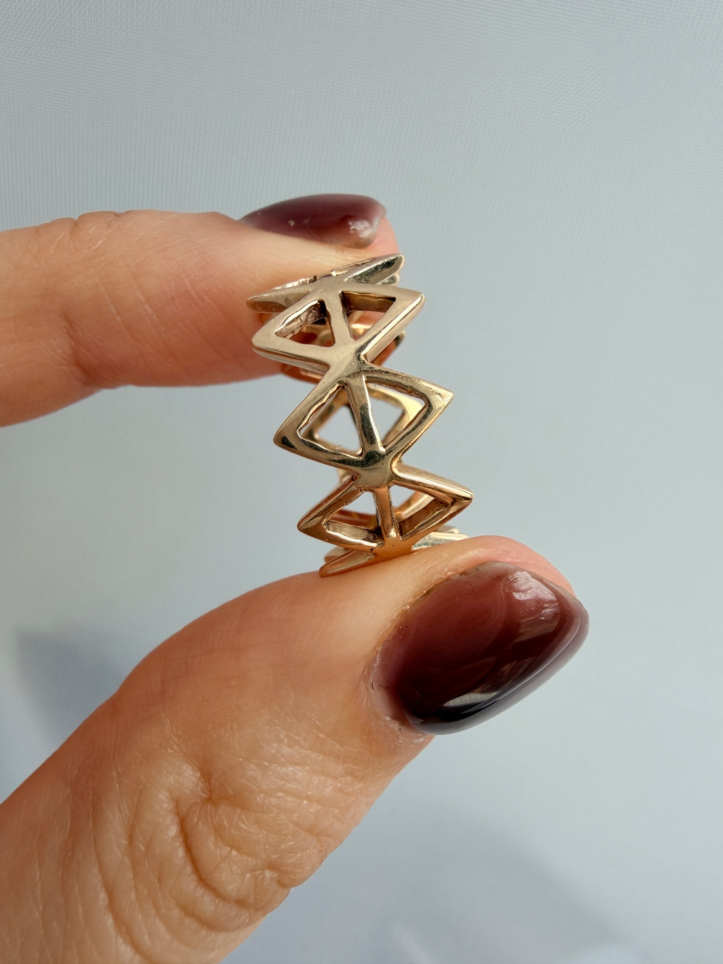 14k Double Triangle Band, size 7