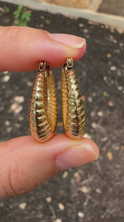 14k medium shrimp hoops